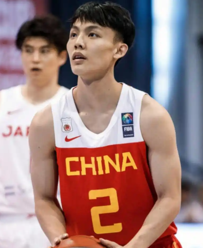 CBA打完14轮，最值得入选国家队的5位球员！徐杰领衔，徐昕在列